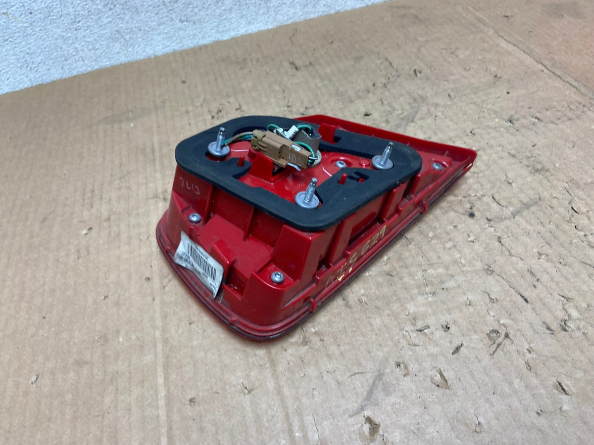 2013-2016 Chevrolet Malibu Right Passenger Rh Inner LED Tail Light AI5629 LK4