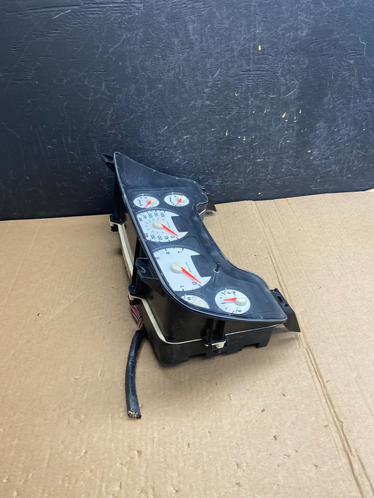 2004 - 2005 Dodge Ram 1500 Instrument Speedometer Gauge Cluster ae4395 DG1