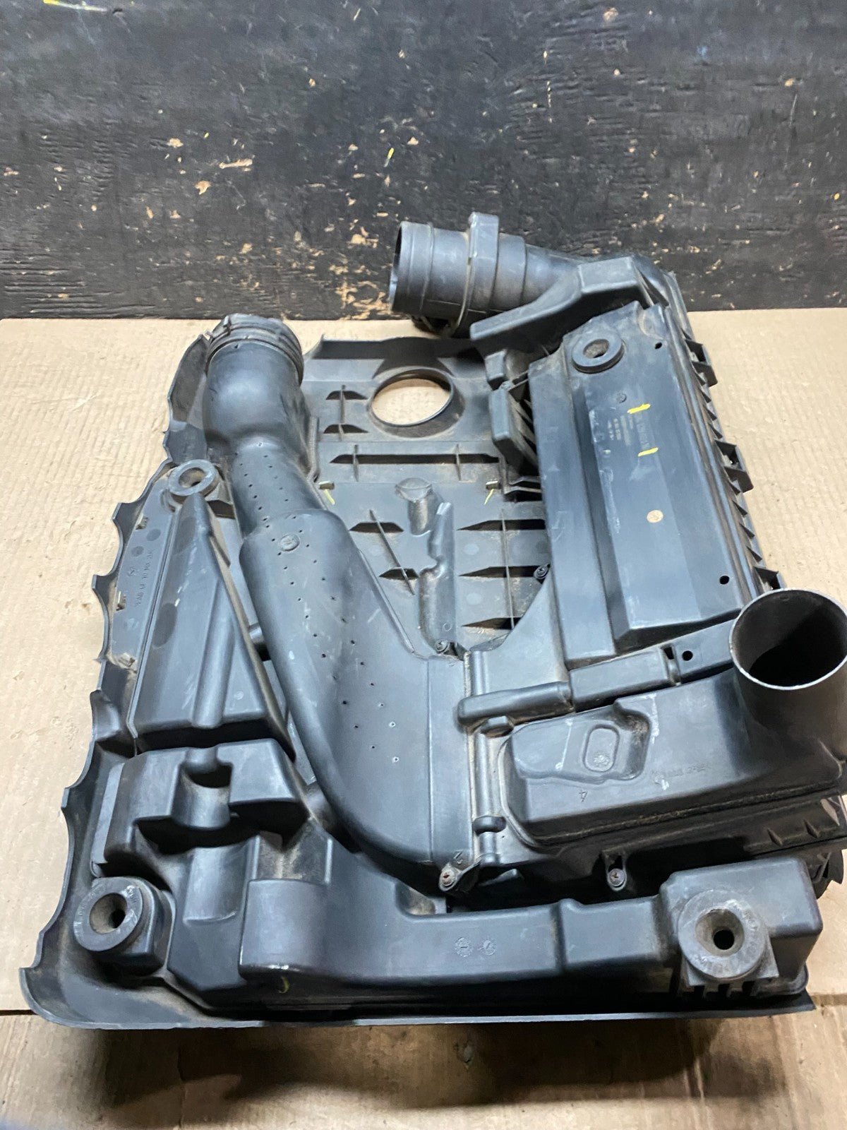 2005 to 2008 Volkswagen Jetta 2.5L Passat Jetta Engine Cover 07k129601 U7735 DG7