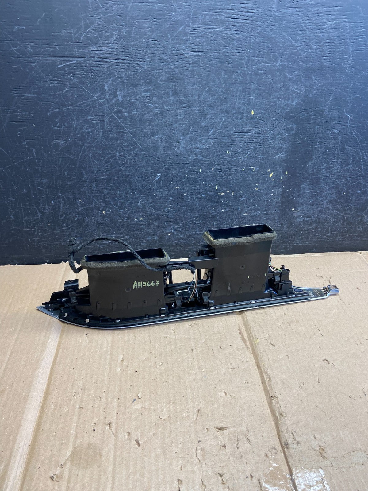 2012 to 2017 Audi A6 A7 Center Dashboard Air Vent ah5667 DG2