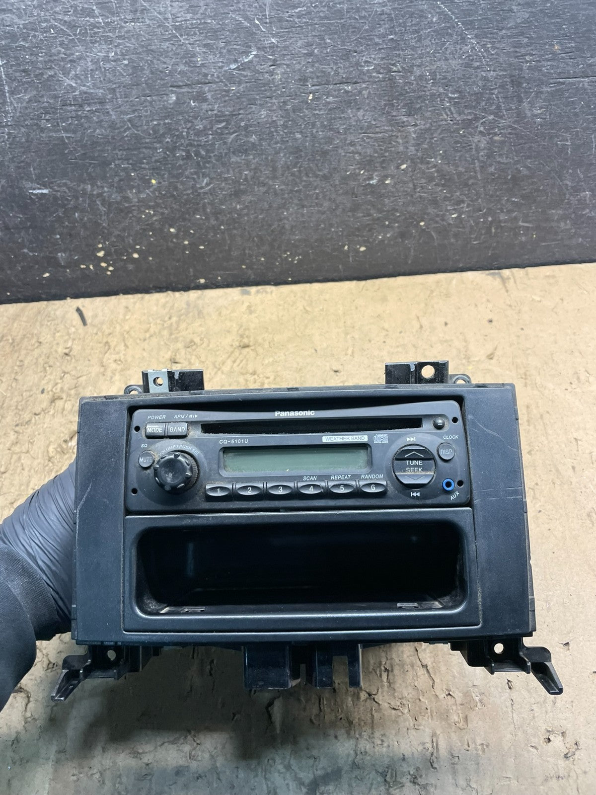 2009 Freightliner Sprinter CD PLAYER Equipment Radio PANASONIC CQ5101U W6987 PS0