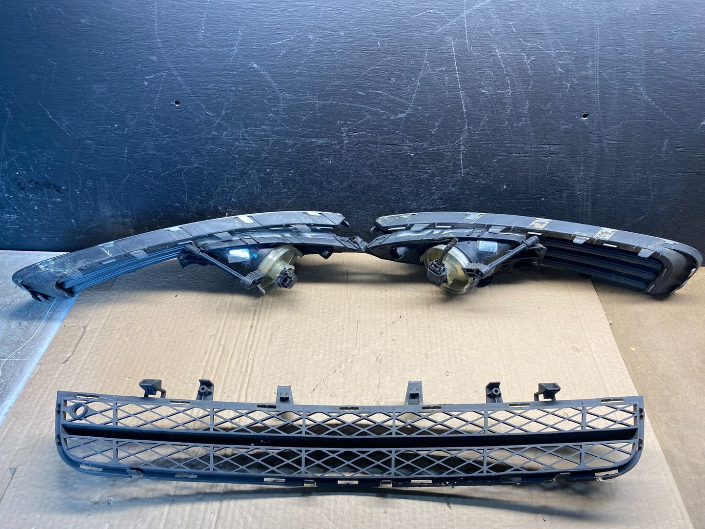 2011 2012 2013 Buick Regal Left+Right Set Lower Grille Fog Lights AF7480 DG2