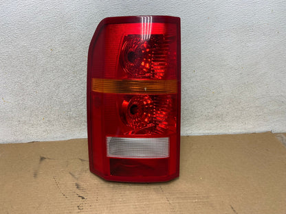 2005 - 2009 Land Rover LR3 Left Driver LH Side Tail Light AH4193 LK0