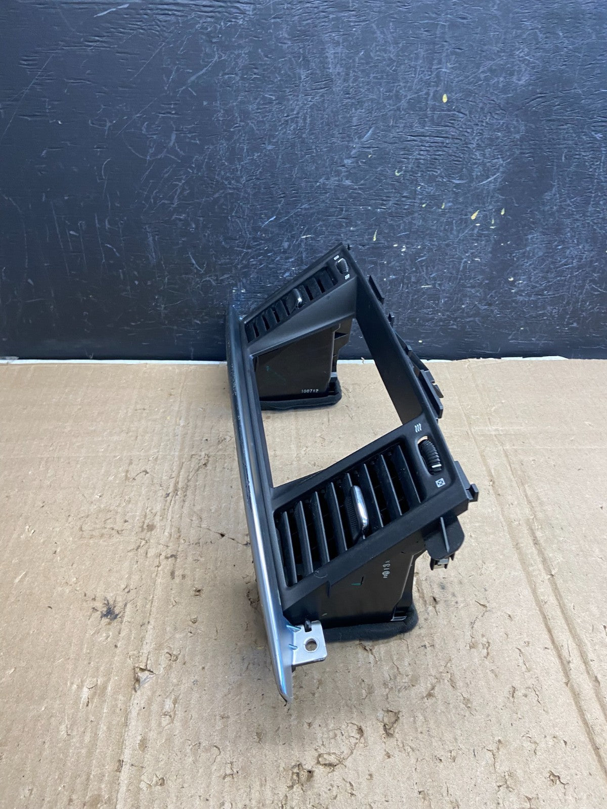 2011 to 2017 Infiniti QX56 Center Dash Radio Trim Bezel Surround AE2062 DG1