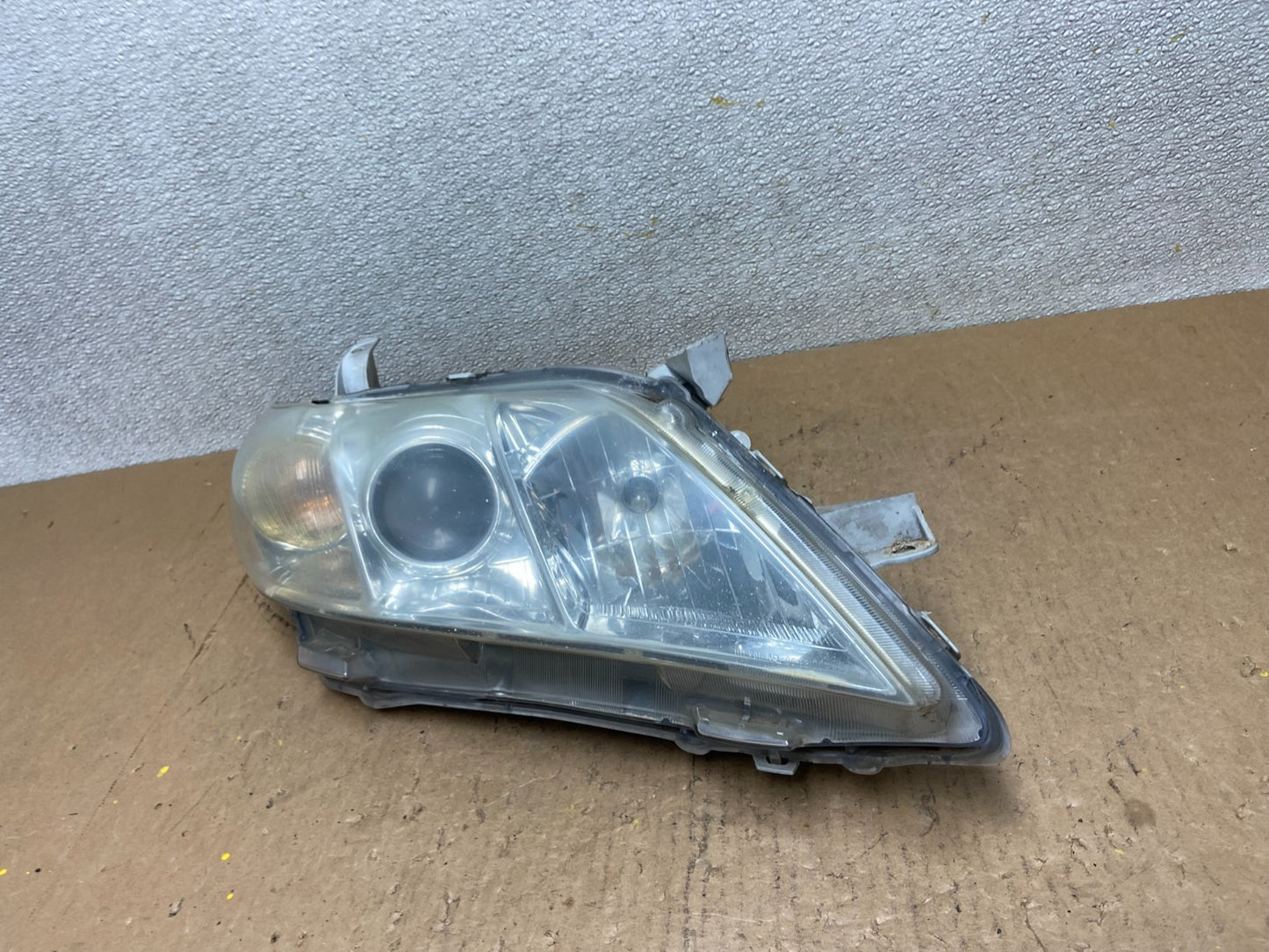 2007 - 2009 Toyota Camry Halogen Right Passenger Headlight Z8072 DW1
