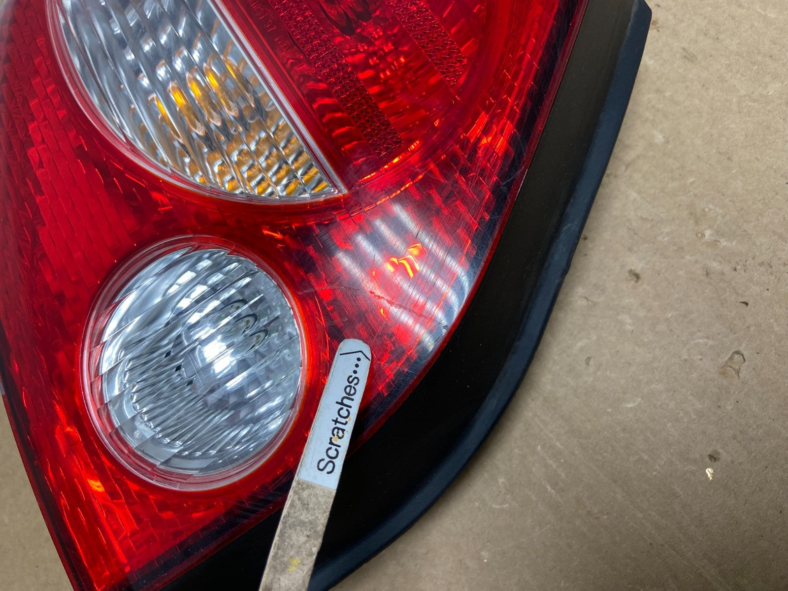 2000 to 2001 Nissan Maxima Left Driver Lh Side Tail Light OEM AC0014 DW3