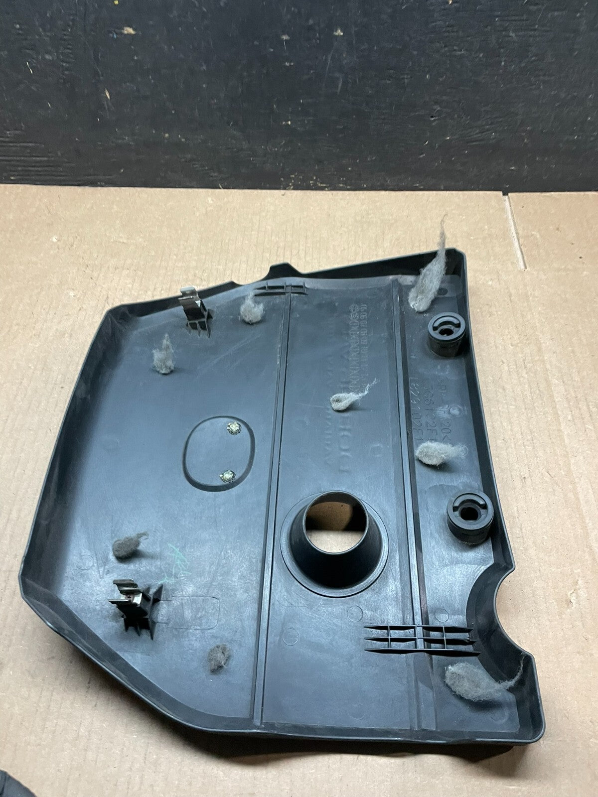 2004 to 2009 Mazda 3 DOHC 16 VALVE Engine Shield Top Cover J7374 PS7