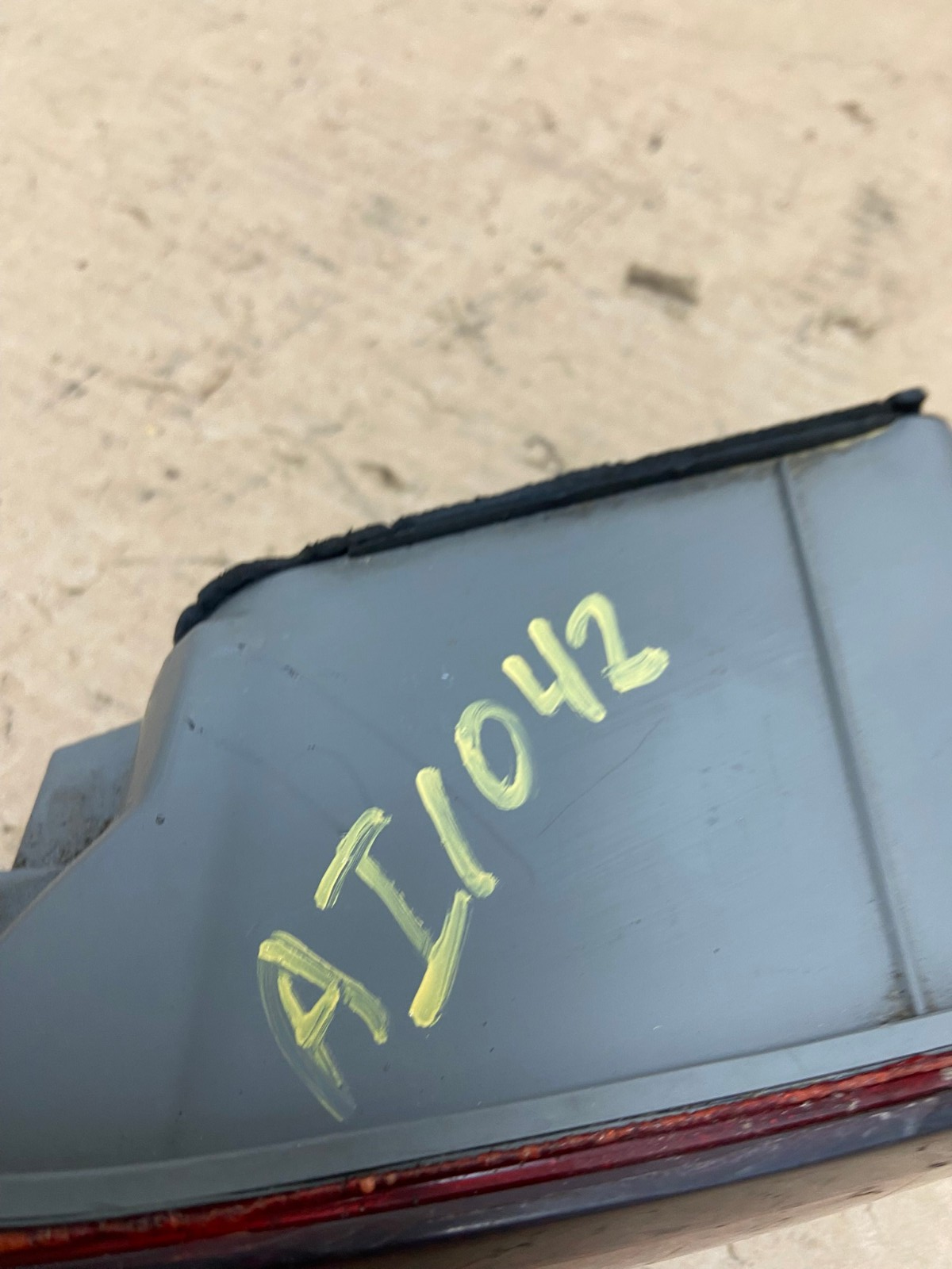 1997 1998 1999 Toyota Camry Tail Light Left Driver Rh Side AI1024 LK6