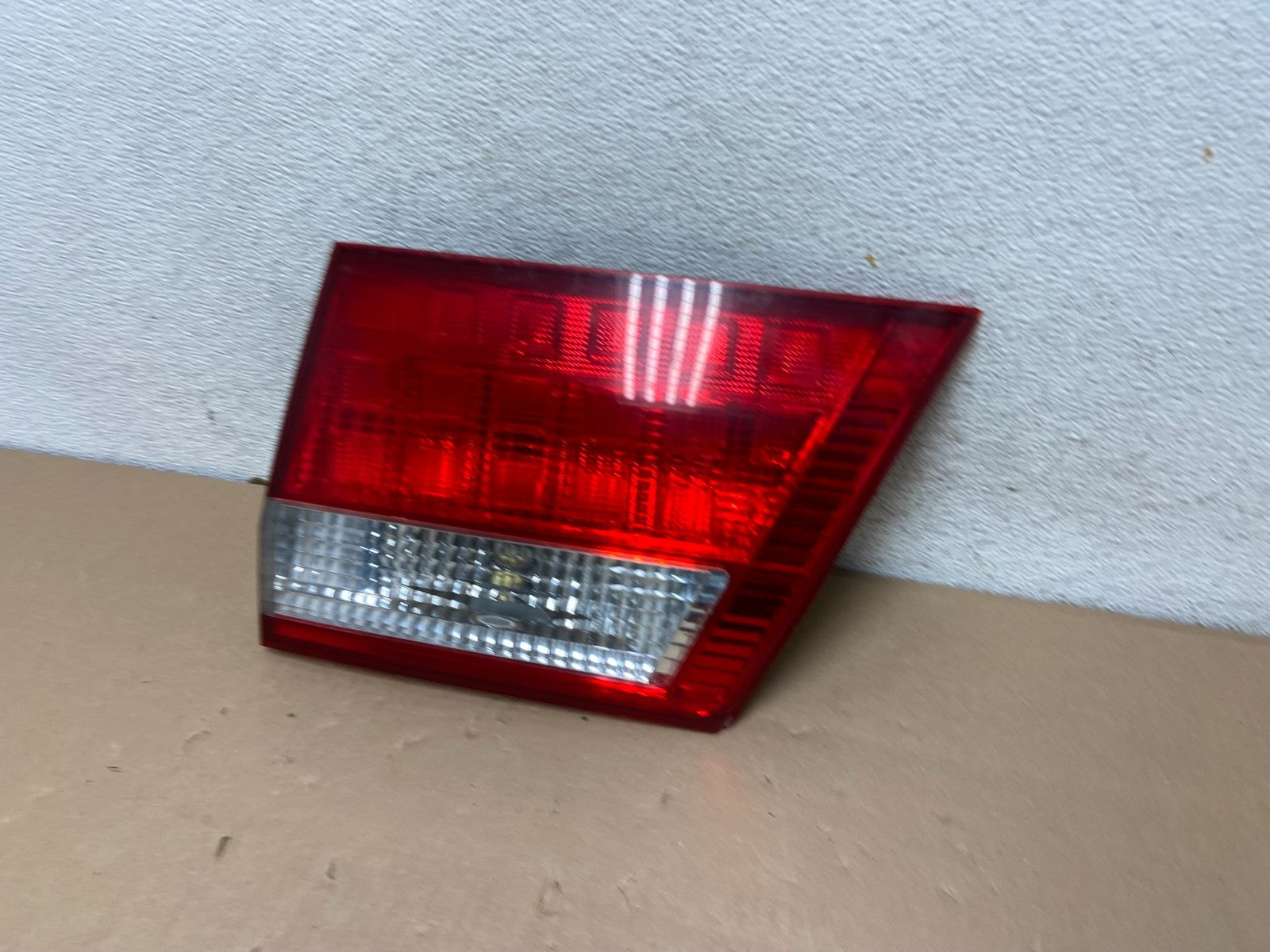 2005 2006 2007 Honda Odyssey Inner Right Passenger RH Tail Light AG5744 DW1