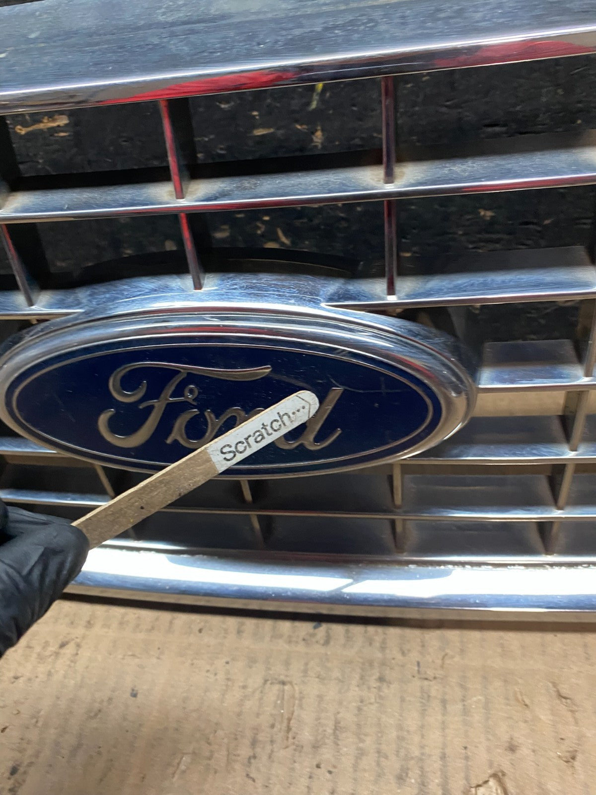 2004 to 2007 Ford Freestar Front Grill Grille 3F23-17K945 U6387 DG4