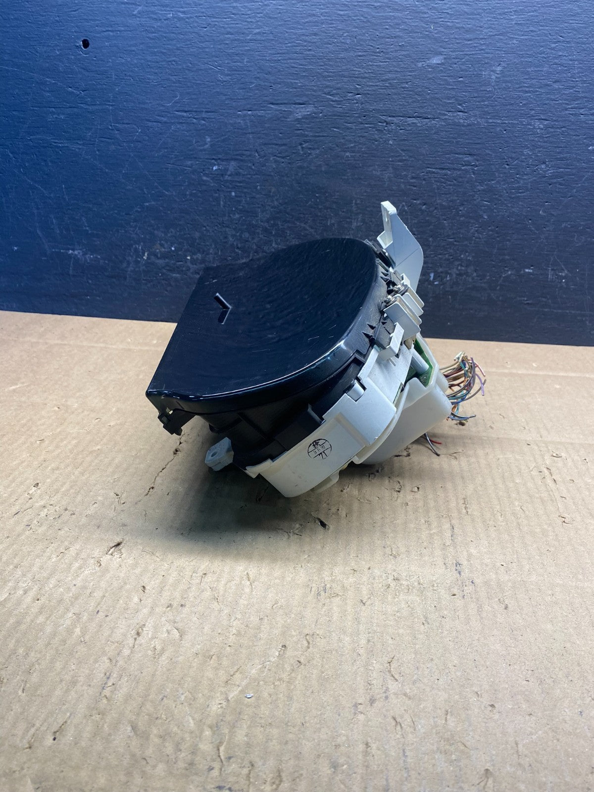 2000 to 2003 Lexus RX300 Speedometer Cluster Gauge AD1638 DG4