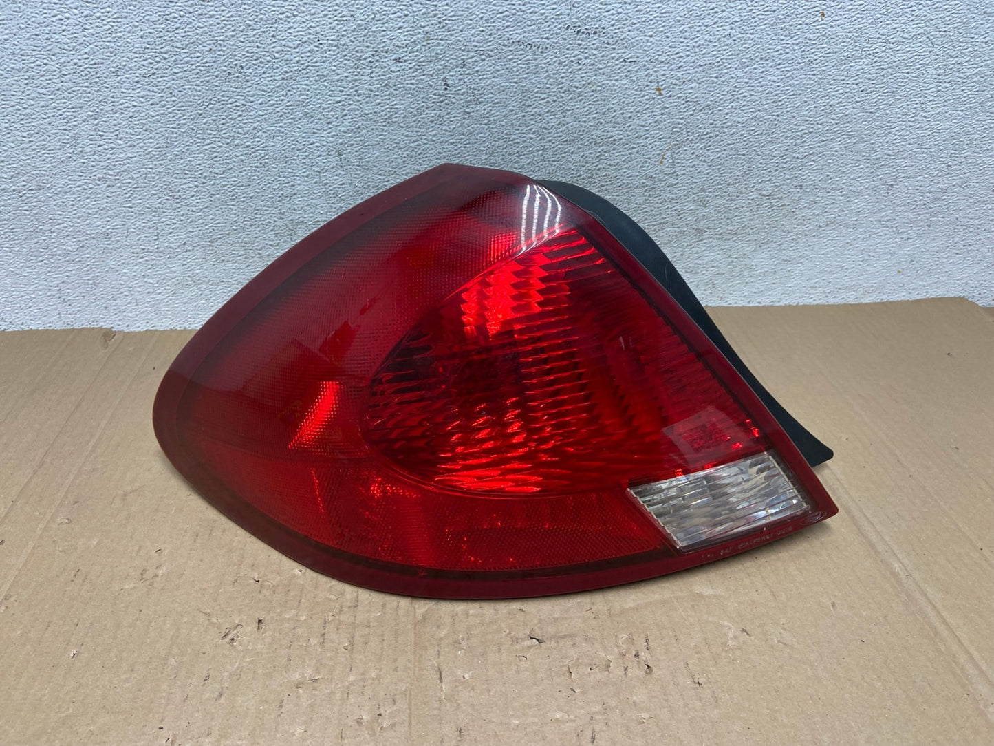 2000 2001 2002 2003 Ford Taurus Left Driver Lh Side Tail Light AE8954 LK0