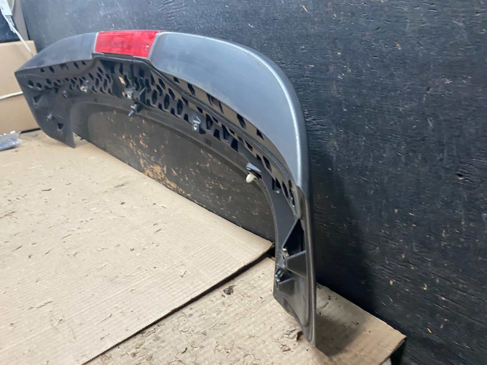 2012 to 2017 Ford Focus SE 4DR Hatchback Trunk Lid Spoiler Wing OEM X8118 DG8