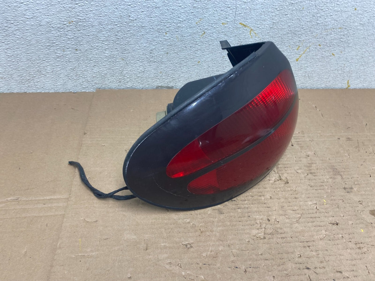 1998 - 1999 Ford Taurus Wagon Sedan Left Driver Side Tail Light N7843 DW2