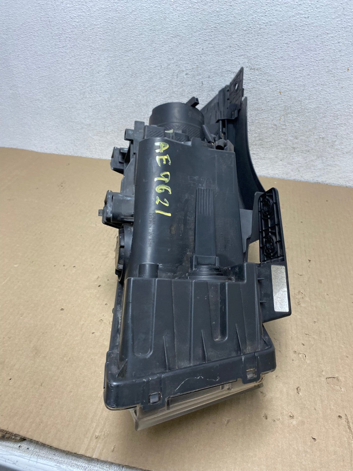2015-2018 Kia Sedona Left Driver Lh Side Headlight Halogen AE9621 LK6