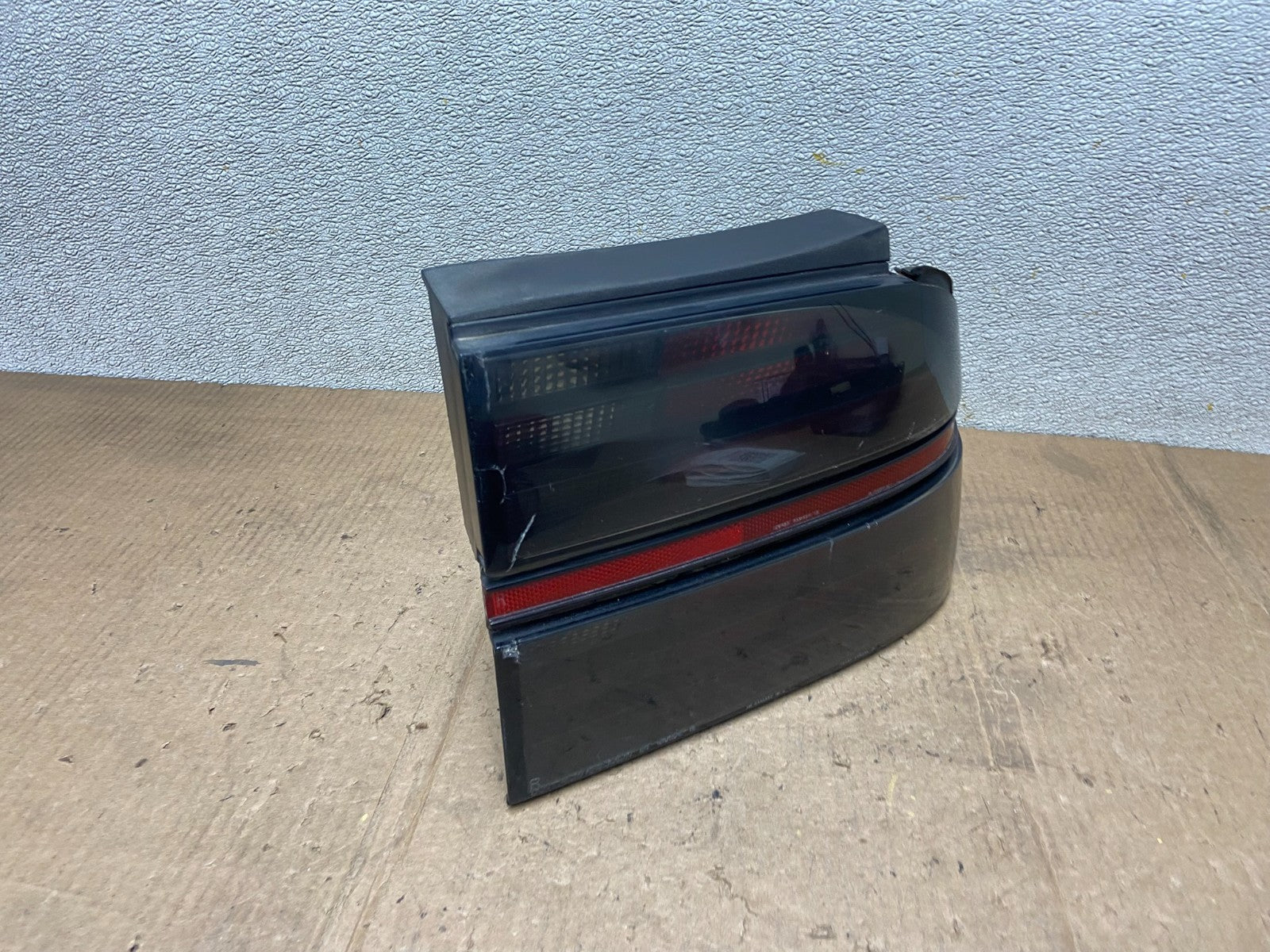 1989 to 1996 Chevrolet Beretta Right Passenger Side Tail Light AA6729 DW2