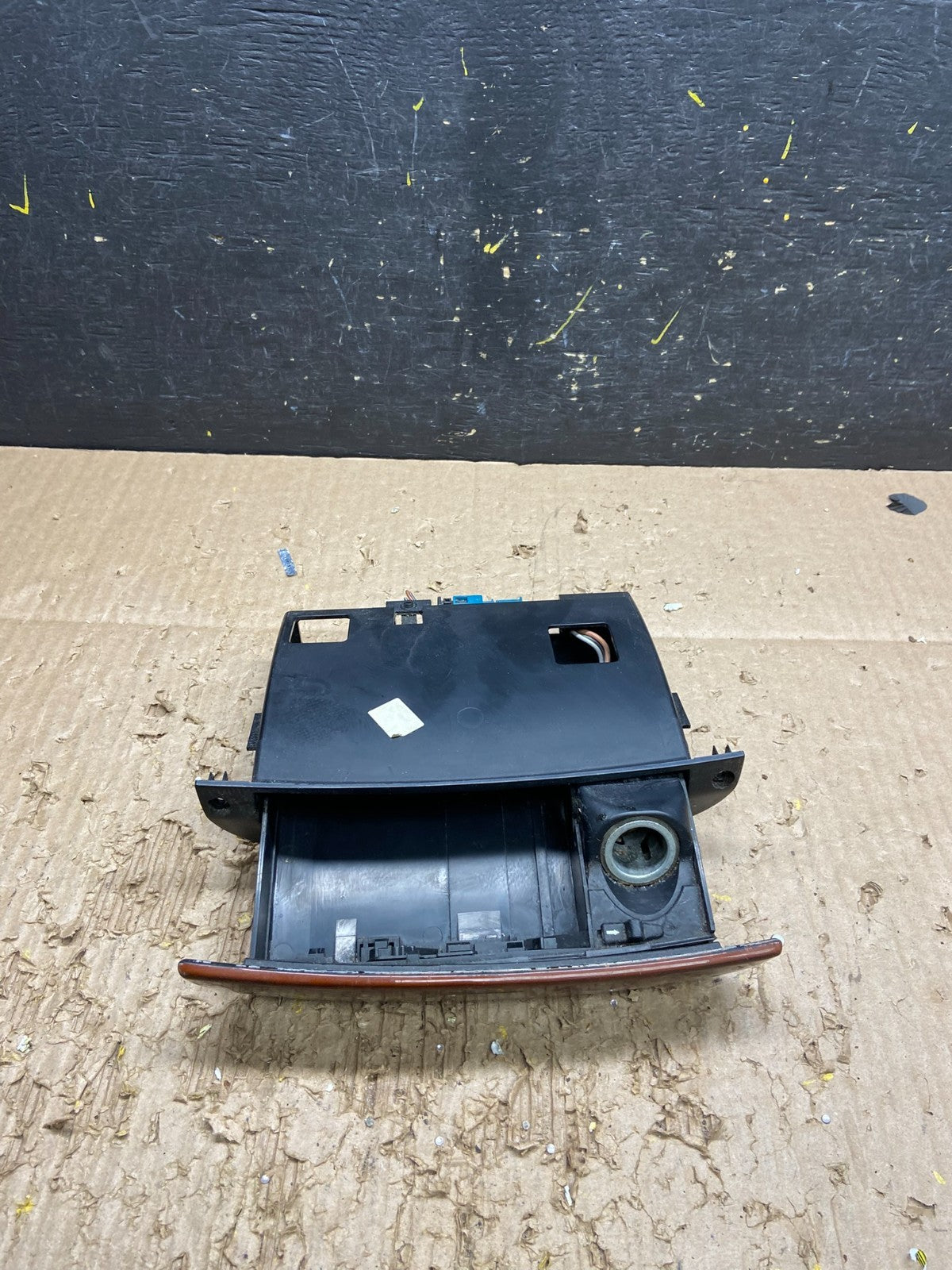 2000-2006 Mercedes S430 S500 Center Console Ash Tray Compartment OEM V7688 DG1