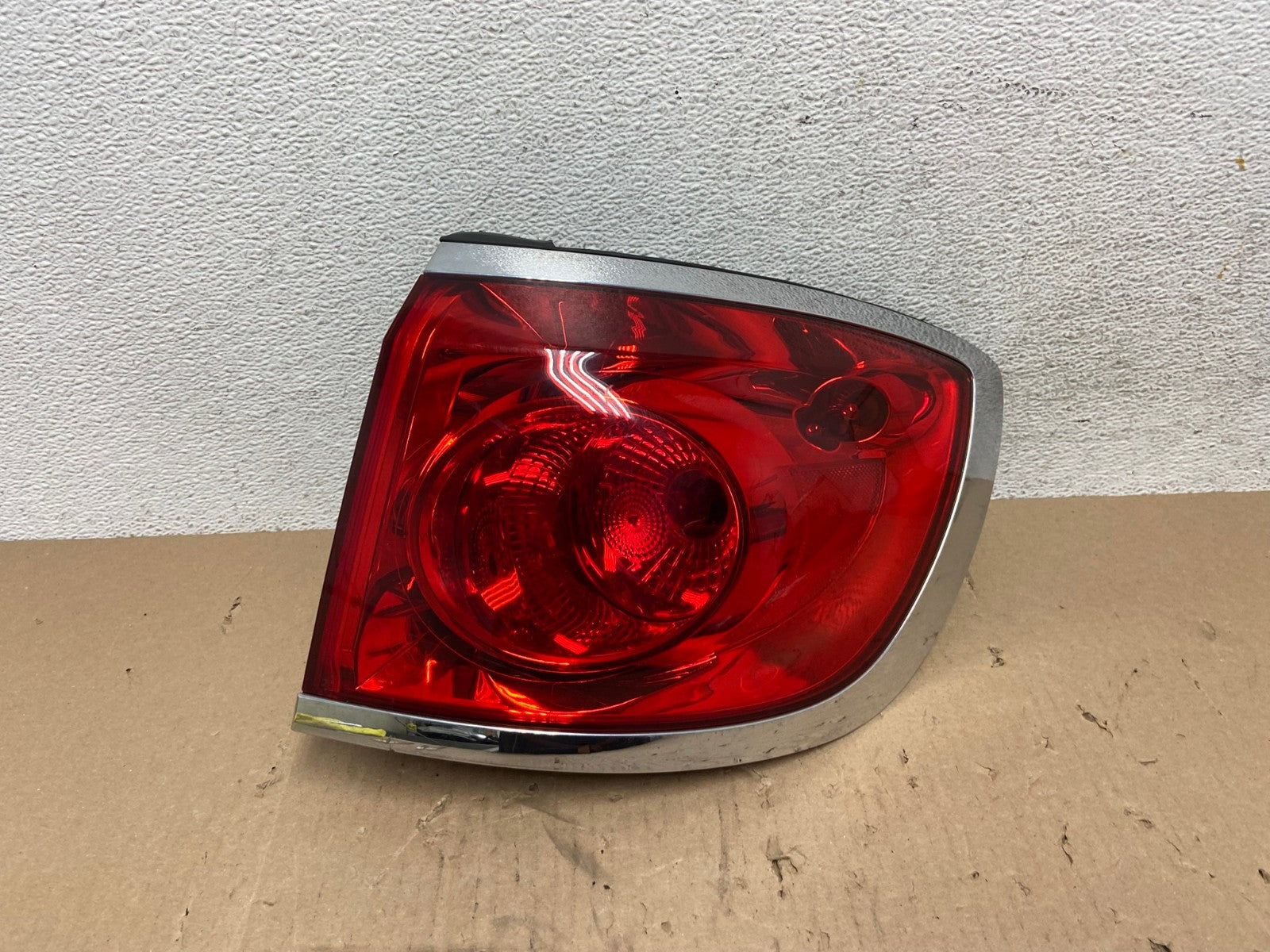 2008 to 2012 Buick Enclave Right Passenger RH Side Tail Light AE8784 LK0