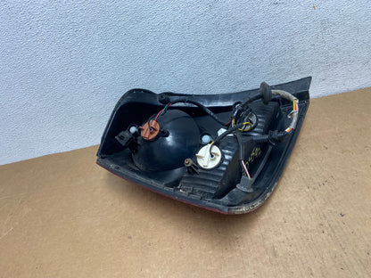2003 to 2006 Kia Sorento Right Passenger RH Side Tail Light AD4592 LK6