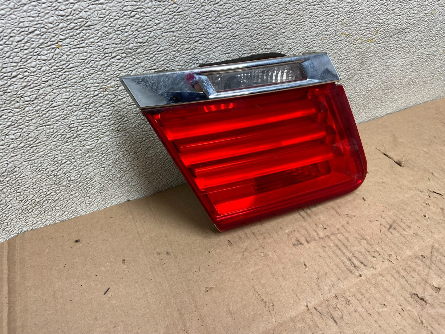 2009-2012 BMW 7-Series F01 F02 750i 750Li Left Driver Inner Tail Light Y0115 DW2