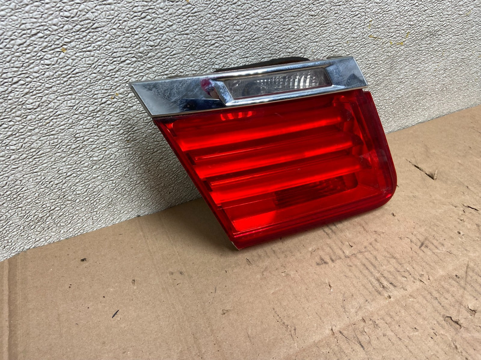 2009-2012 BMW 7-Series F01 F02 750i 750Li Left Driver Inner Tail Light Y0115 DW2