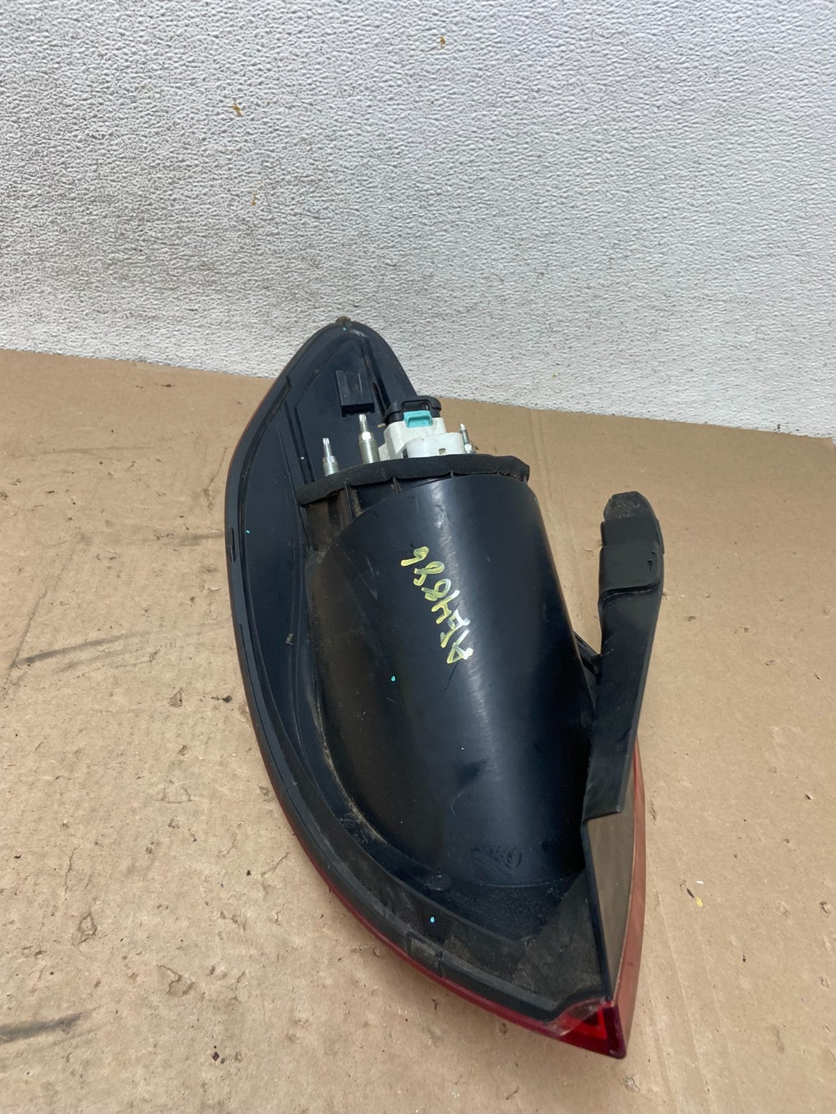 2009-2012 Volkswagen CC Right Passenger RH Side Tail Light AG4886 LK6