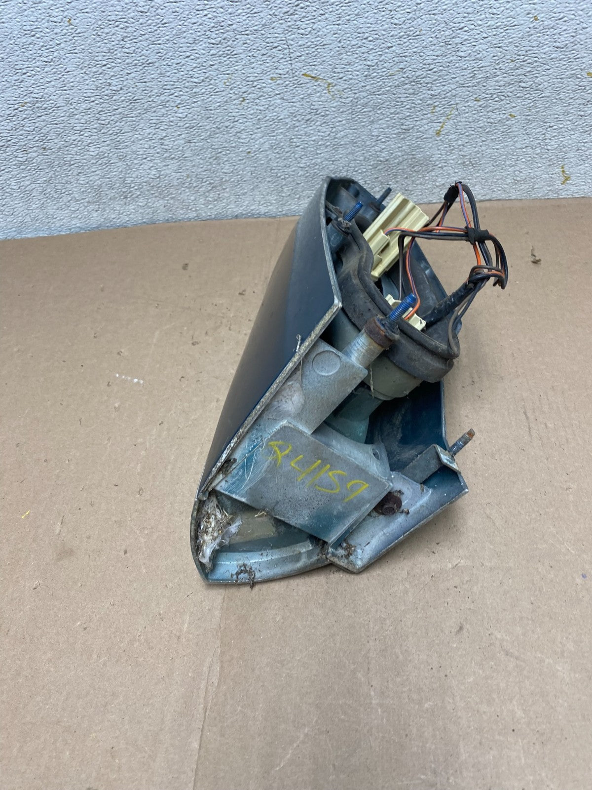 1980 to 1983 Lincoln Mark VI Right Passenger RH Side Tail Light Q4159 DW5