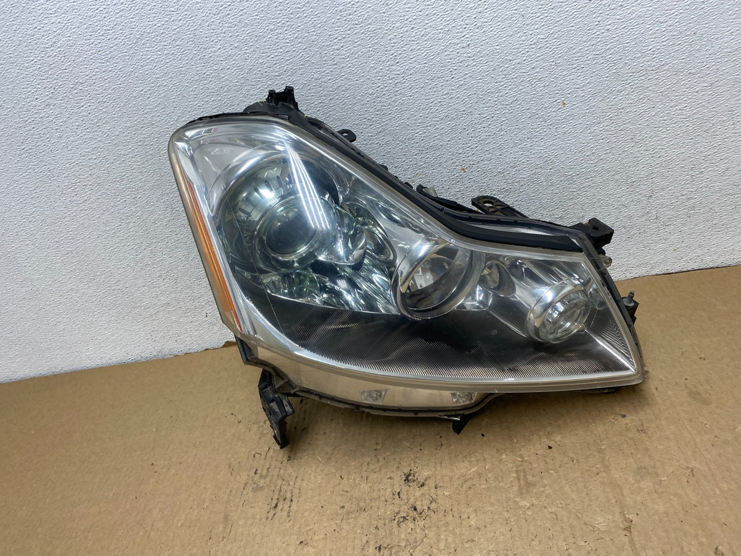 2006 to 2010 Infiniti M35 Right Passenger Rh Xenon HID Headlight AG2378 DW0