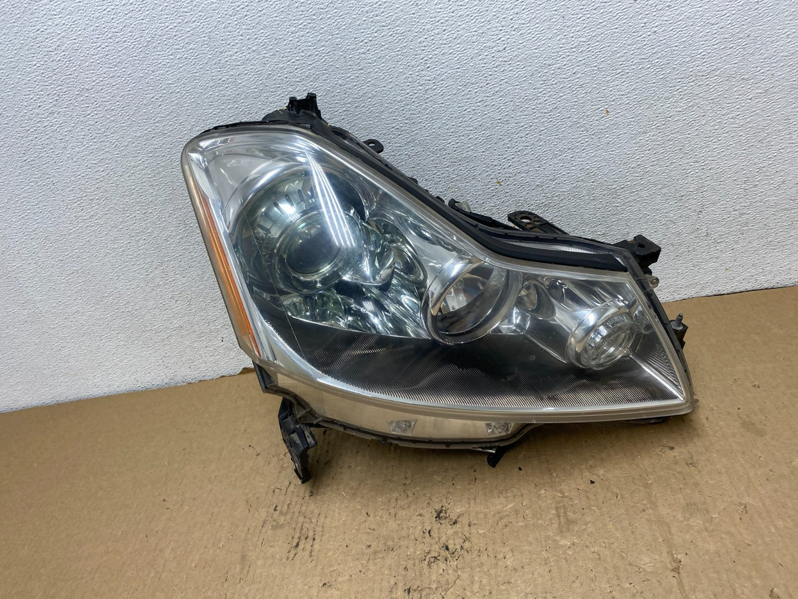 2006 to 2010 Infiniti M35 Right Passenger Rh Xenon HID Headlight AG2378 DW0