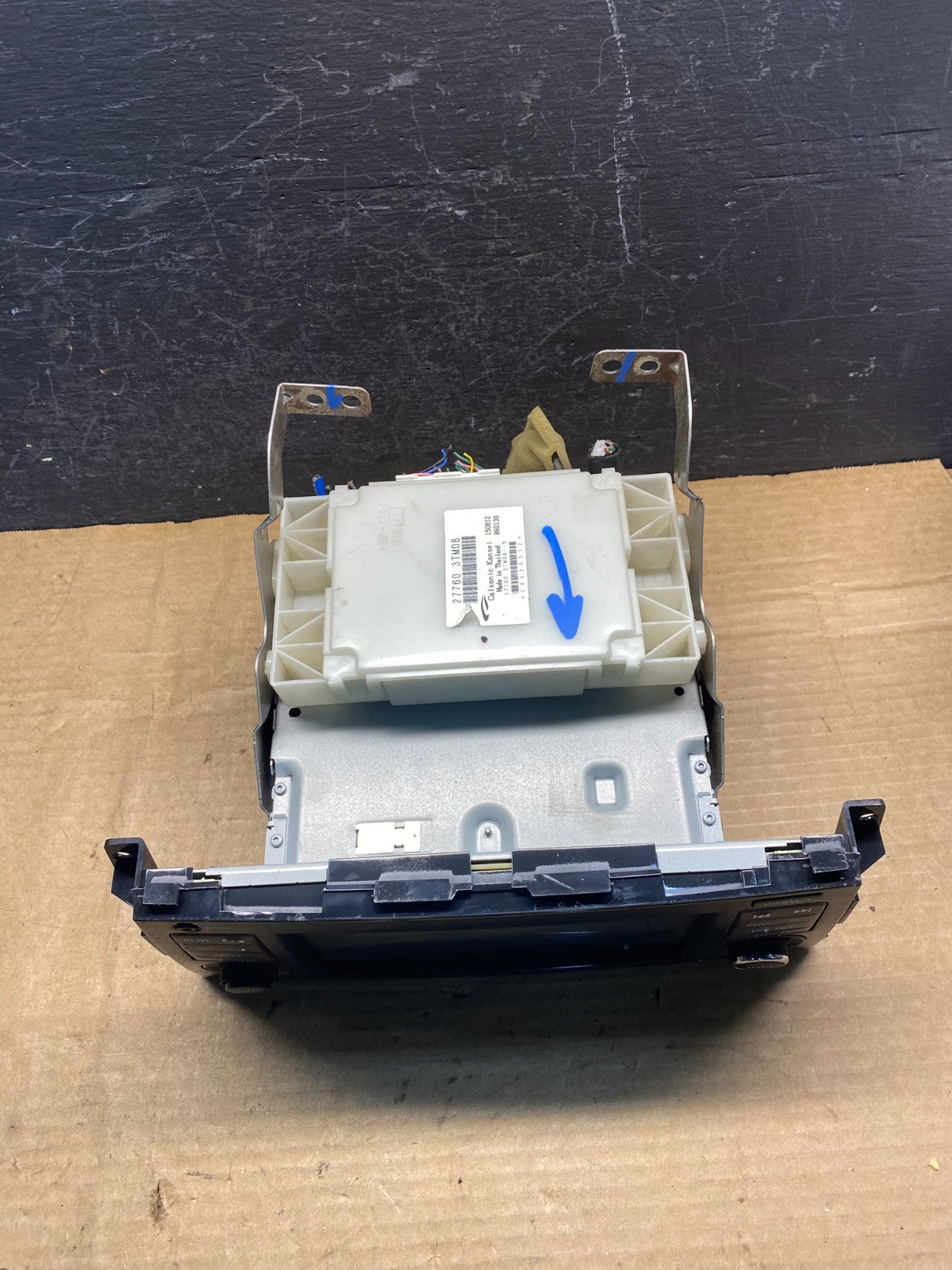 2013 to 2015 Nissan Altima Radio Screen Receiver AM-FM CD Player AD9835 DG4