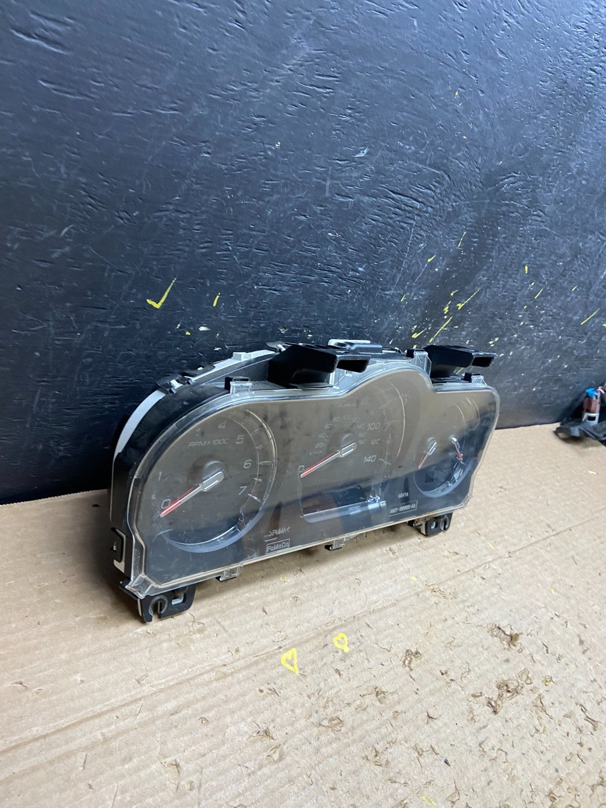 2011 2012  Ford Taurus Speedometer Instrument Cluster Gauges W3389 DG2