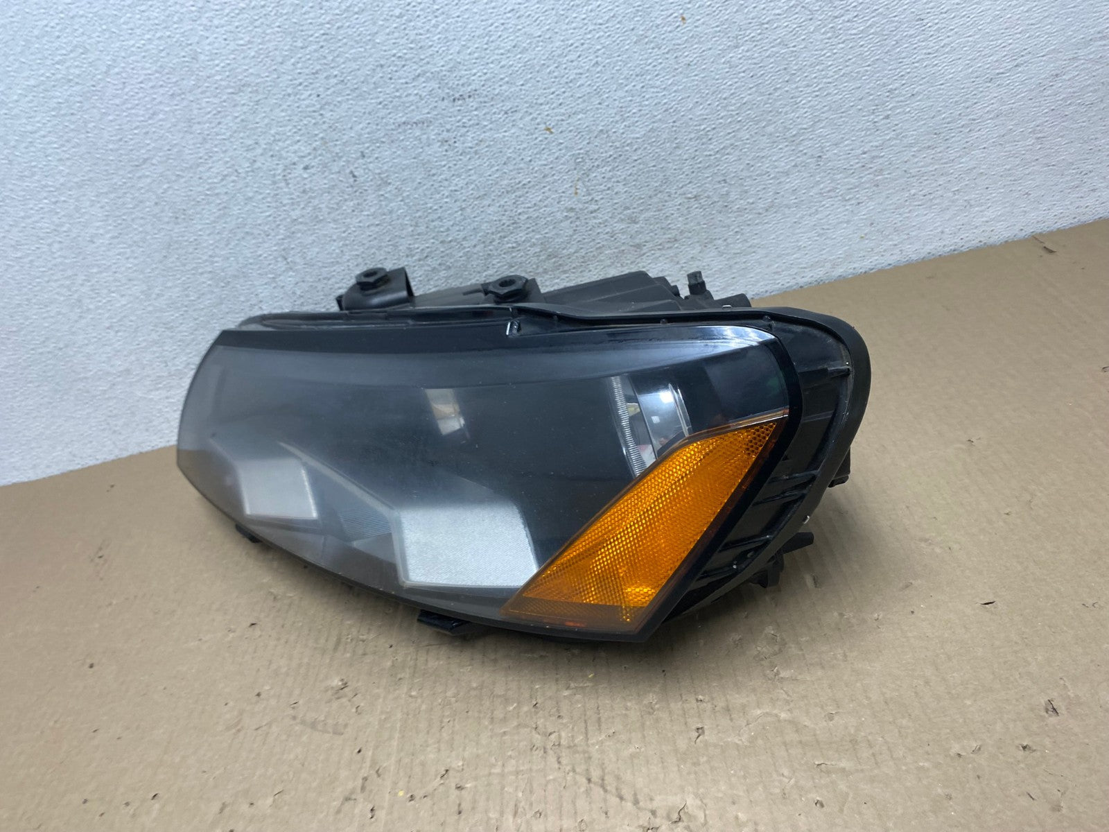 2012-2015 Volkswagen Passat Left Driver LH Side Halogen Headlight AE9617 LK1