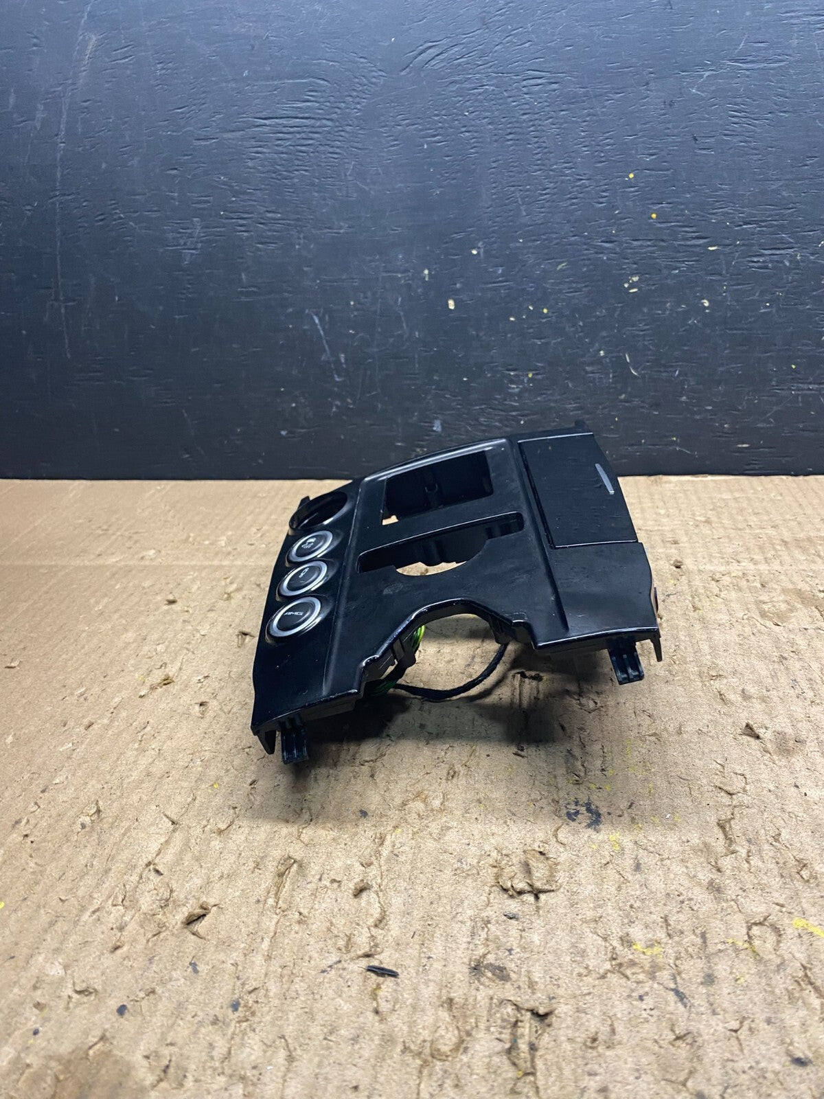 2012 to 2012 Mercedes-Benz W218 CLS63 AMG Center Console Trim Panel OEM N04732