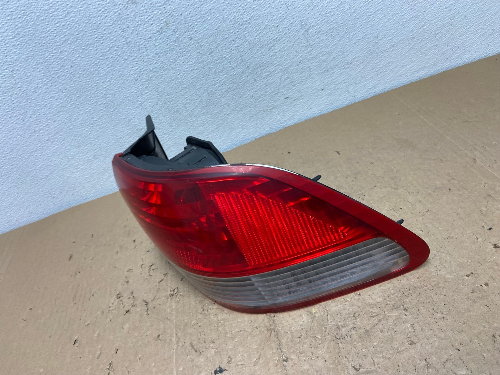 2001 to 2002 Honda Accord Sedan 4door Right Passenger Tail Light AC7314 LK1