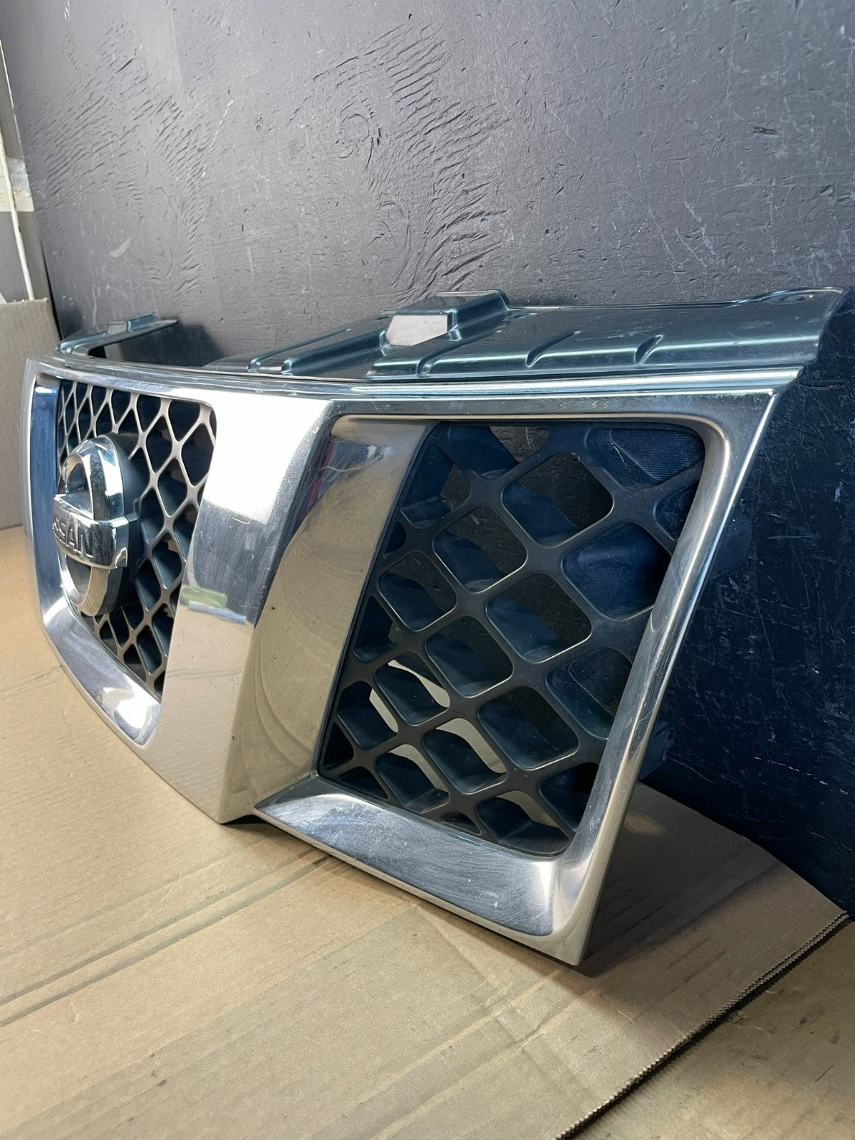 2005 2006 2007 Nissan Pathfinder Chrome Front Upper Grill Grille AC5345 DG1
