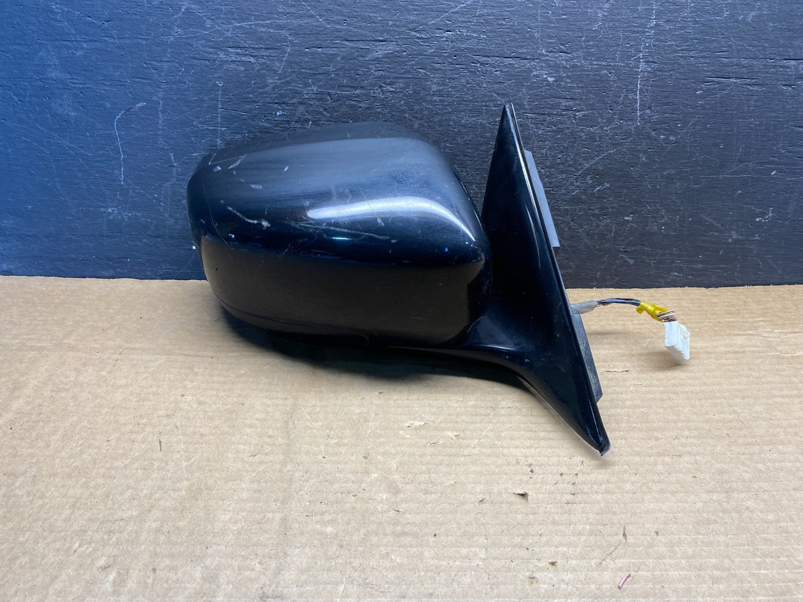 2011 to 2013 Infiniti M37 M56 Right Passenger Side View Door Mirror AD9725 DW0