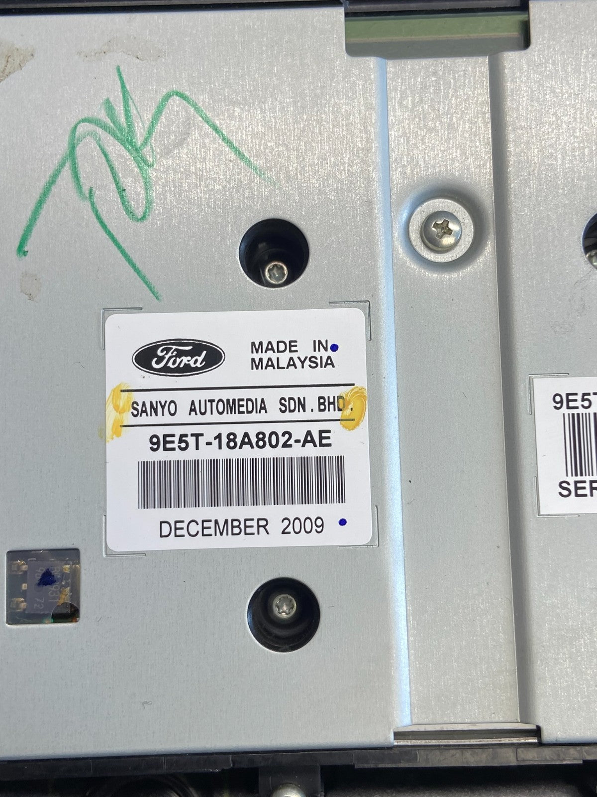 2010 to 2012 Ford Fusion Radio Climate Control A/C Control AH5578 DW4