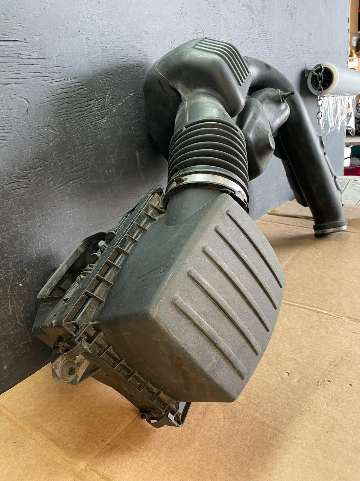 2011 - 2013 Dodge Durango 3.6L Resonator Air Intake Tube ae0900 DG2