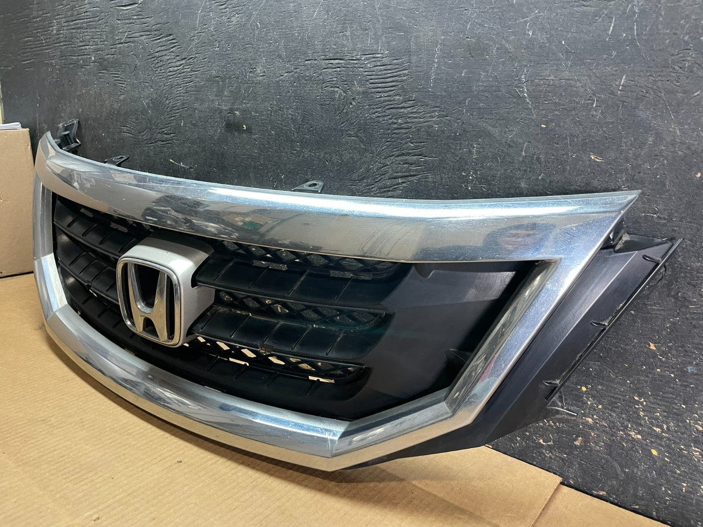 2008 2009 2010 Honda Odyssey Front Upper Grill Grille AF8769 DG2