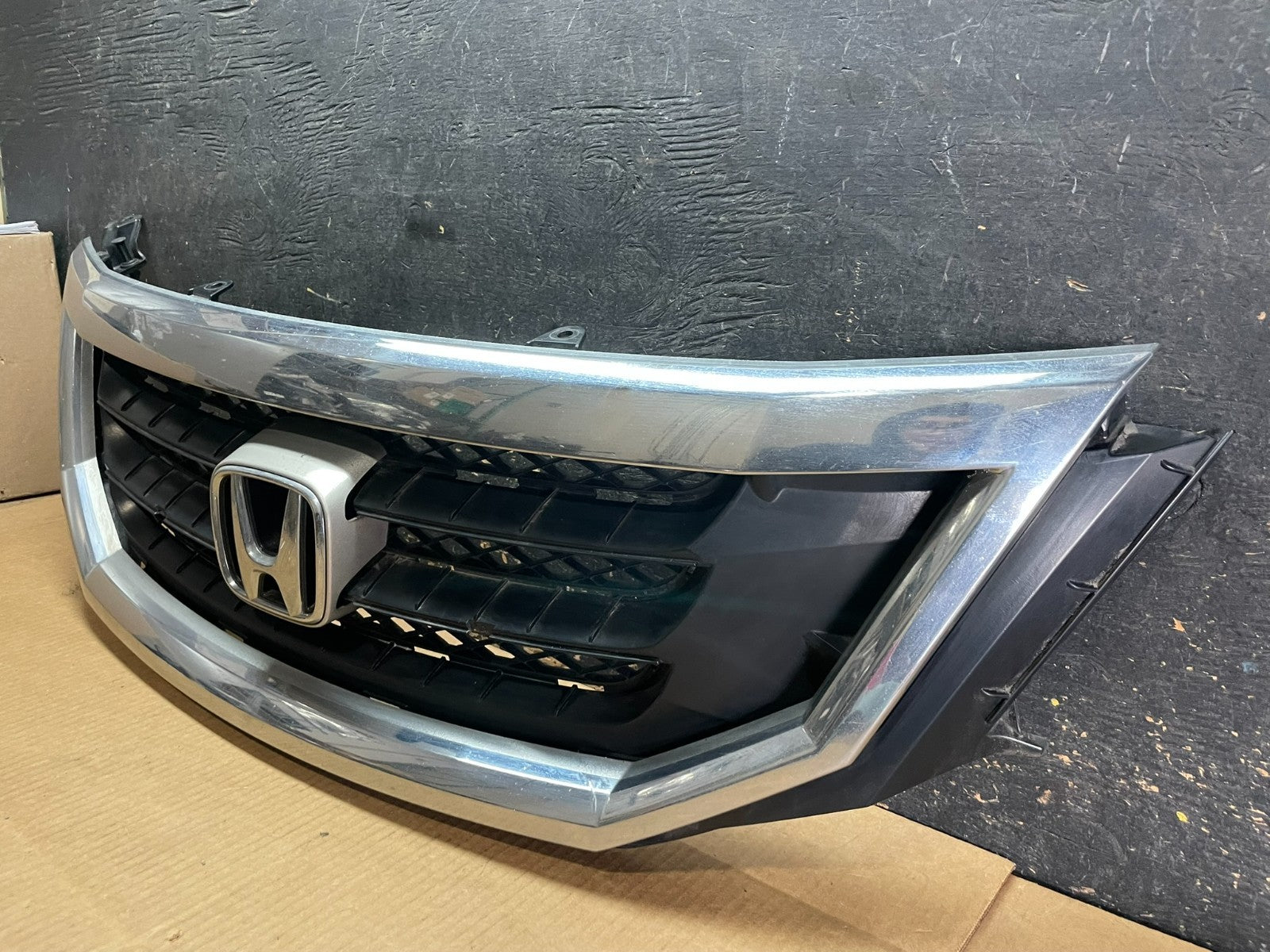 2008 2009 2010 Honda Odyssey Front Upper Grill Grille AF8769 DG2