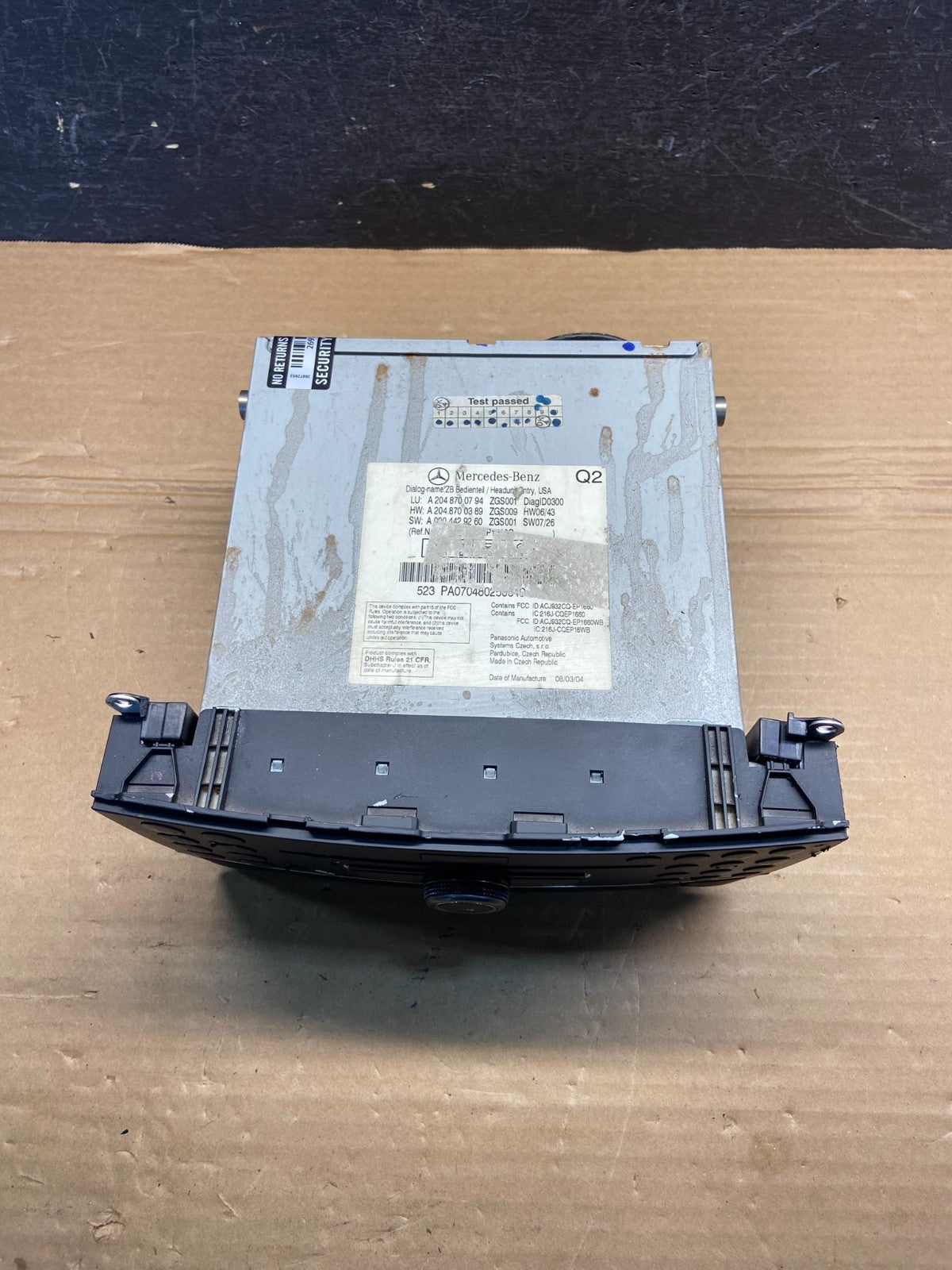 2008-2011 Mercedes W204 C300 C350 Navi Command Radio DVD CD Audio ae4606 DG3