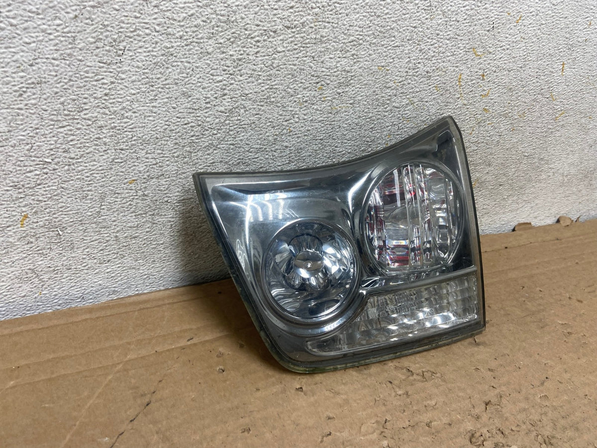 2004 to 2009 Lexus Rx350 RX330 Right Passenger Inner Tail Light AH9170 LK1