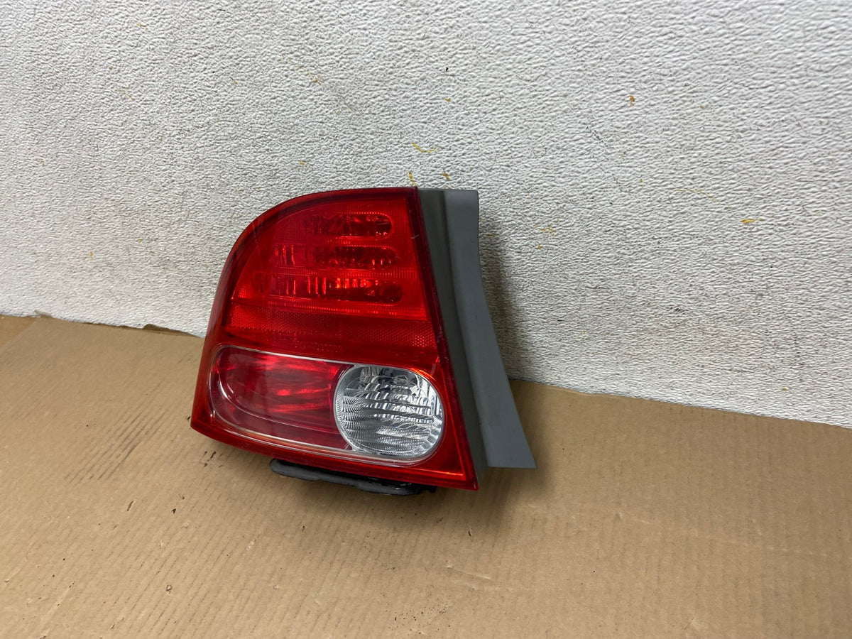 2006 2007 2008 Honda Civic Sedan Left Driver Lh Tail Light AH3022 LK2