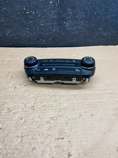 2007 to 2011 Honda CRV Manual A/C Climate Control Module D07J7 AG8558 DG3