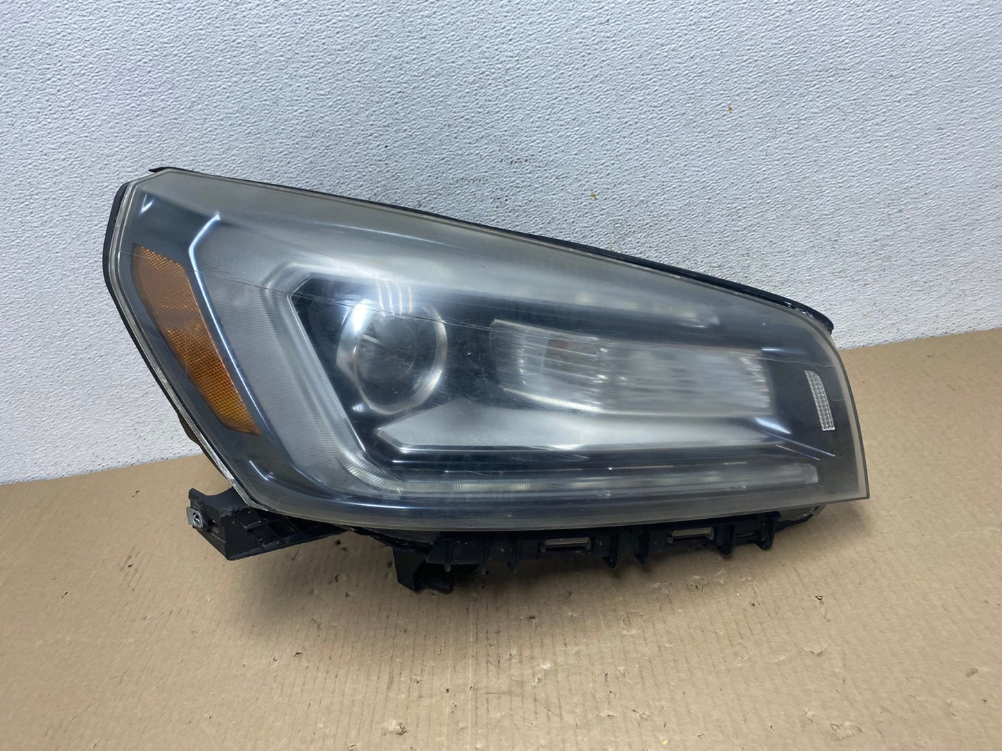 2013-2016 Gmc Acadia Right Passenger RH Side Led Halogen Headlight AE9583 LK0