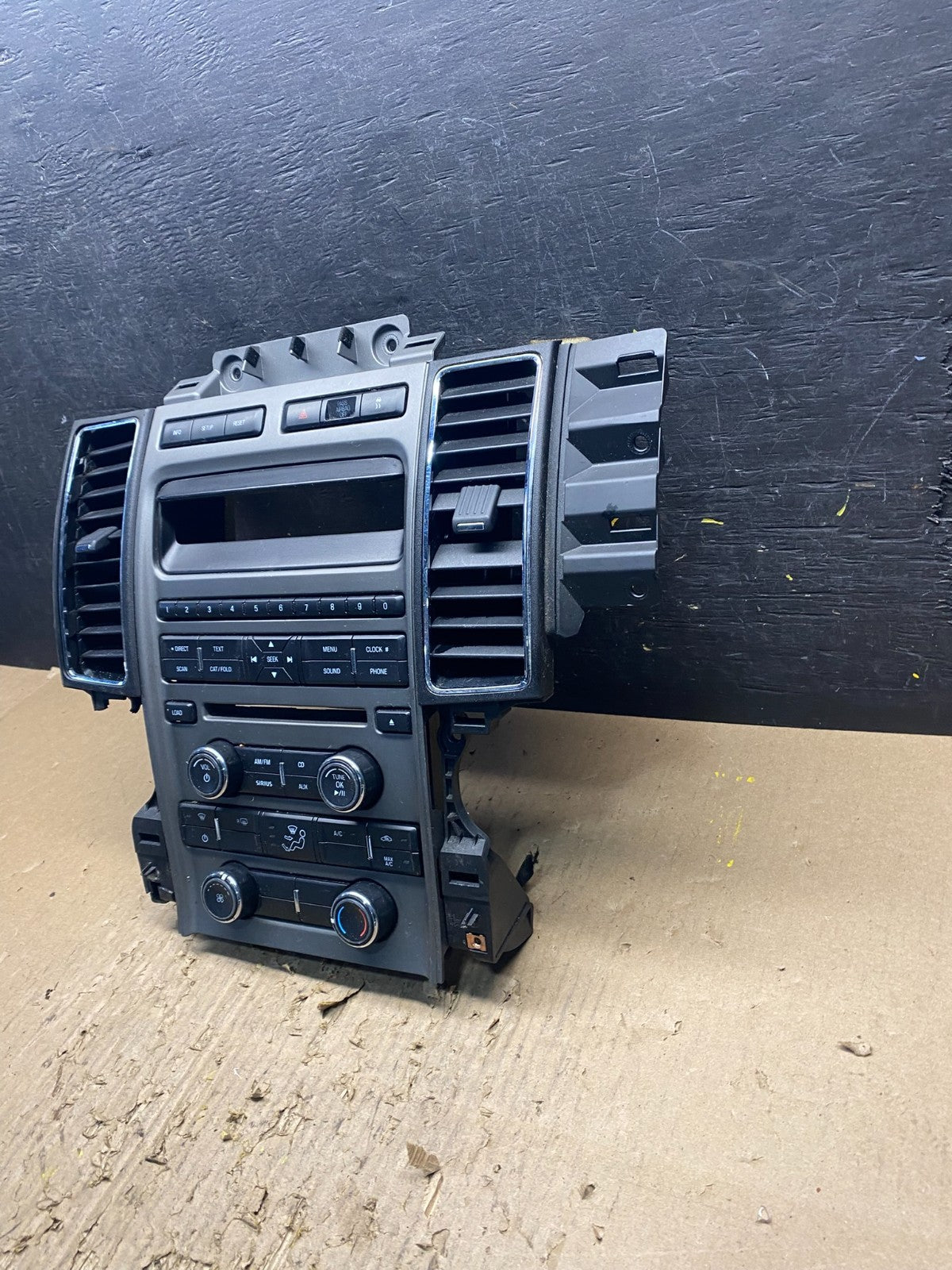 2010-2012 Ford Taurus Front Center Console Climate Radio Control Panel T1817 DG1