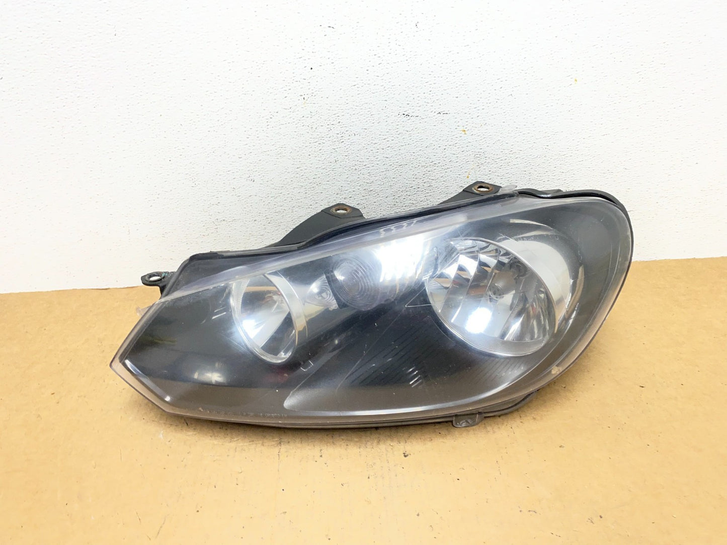 2010-2014 Volkswagen Golf MK6 GTI Left Driver LH Halogen Headlight AD4683 DW0