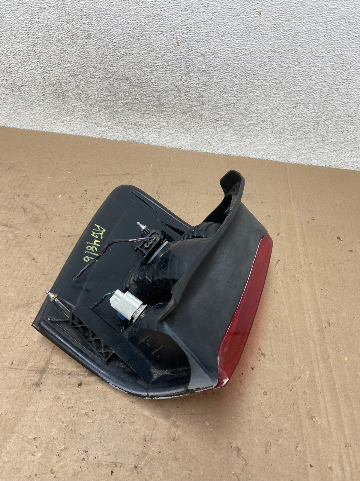 2008 to 2012 Ford Escape Right Passenger RH Side Tail Light AG4816 LK9