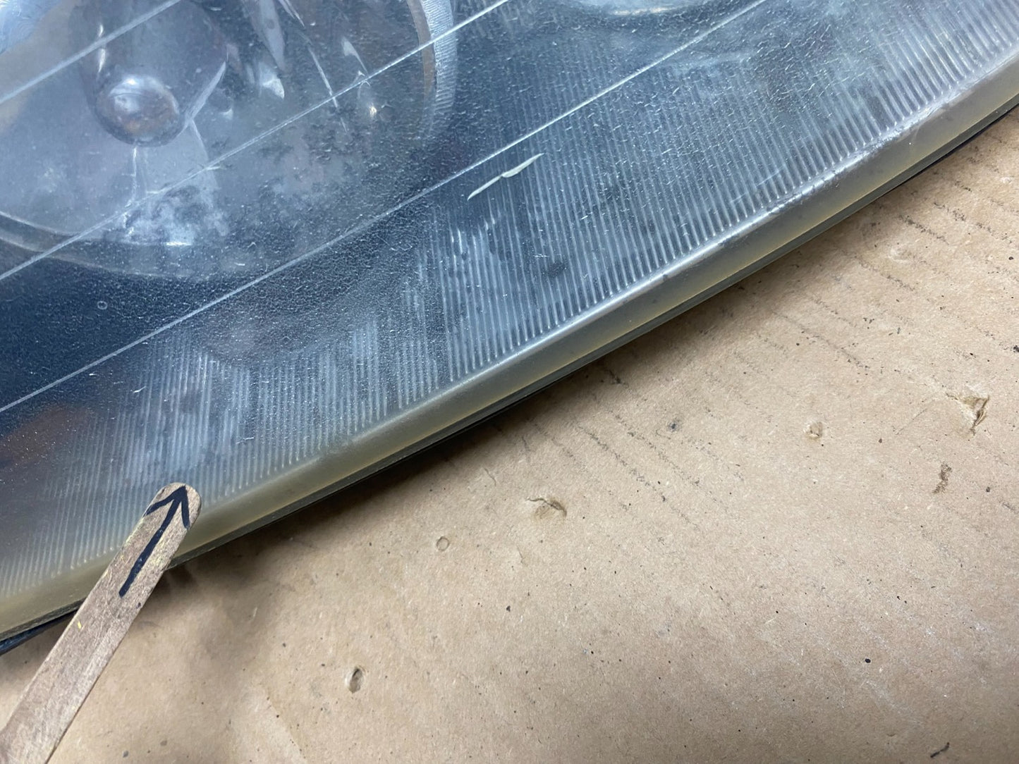 2005 to 2011 Lincoln Town Car Left Driver LH Side Headlight AD0779 DW6