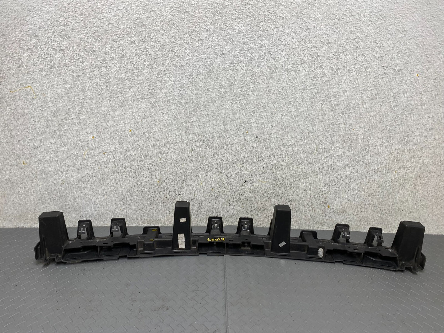 2011 - 2020 Dodge Durango Rear Bumper Impact Energy Shock Absorber A3047 OEM DG13